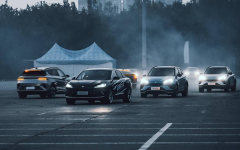 阿尔法S华为HI版即将交付,能救极狐?