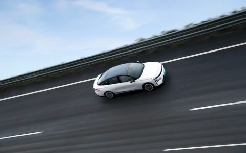 极速 247km/h，湿地紧急避险 80km/h，吉利银河 L6 挑战性能边界