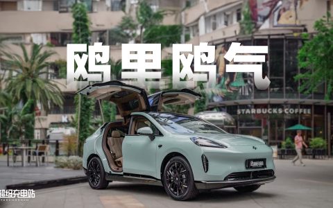 昊铂 HT，拥有「鸥翼门」的奶爸车